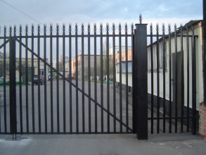 Сварные заборы с бетонированием столбов 12 метров фото в Электроуглях